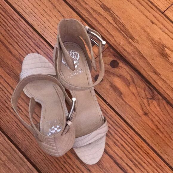 VINCE CAMUTO SPIKE EXOTIC ANKLE STRAP HEELS BEIGE SIZE 9.5 STRAPPY SEXY SHOES - Picture 6 of 9